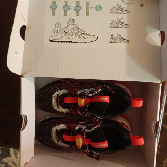 shoes - Picture 2 of 4